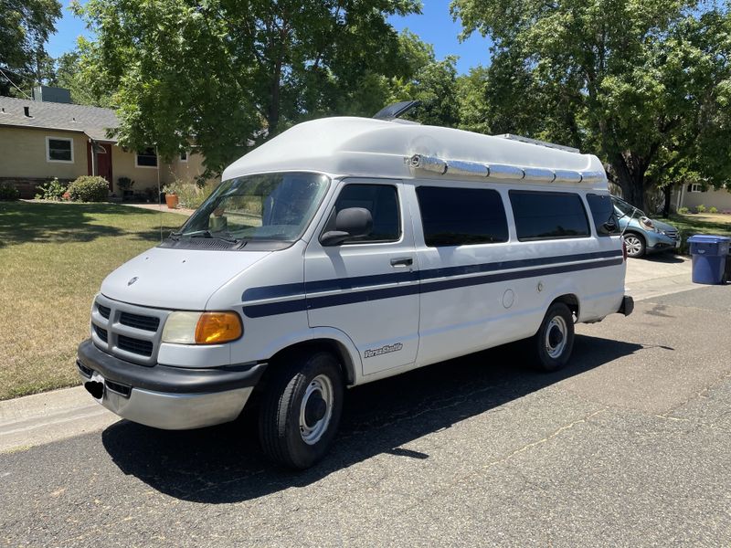 Picture 5/23 of a Cozy, Adventure Ready Camper Van for sale in Fair Oaks, California