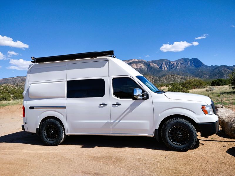 Picture 3/9 of a 2018 Nissan NV2500 High-Top for sale in Albuquerque, New Mexico