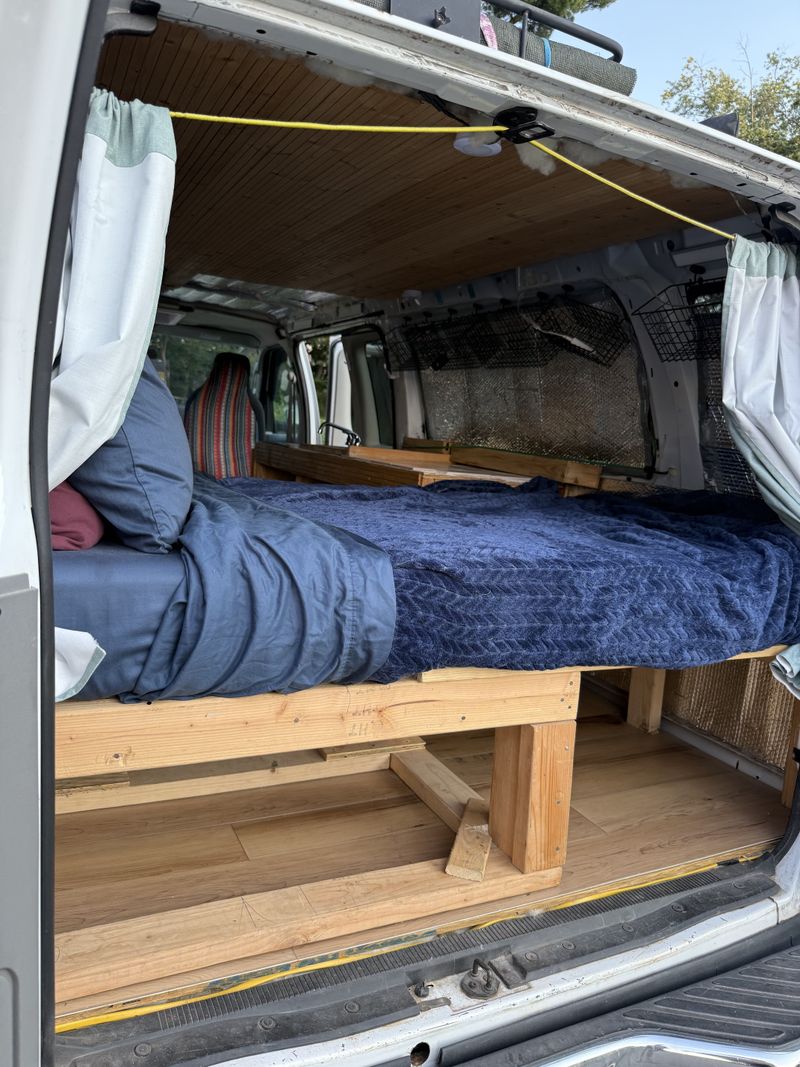 Picture 5/13 of a 2010 Ford E-350 XLT Conversion Van for sale in Philadelphia, Pennsylvania