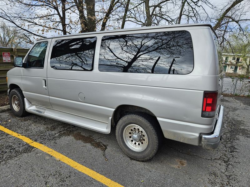 Picture 4/5 of a 2003 Ford E-350 XLT Super Duty 8 CYLS for sale in Fayetteville, Arkansas