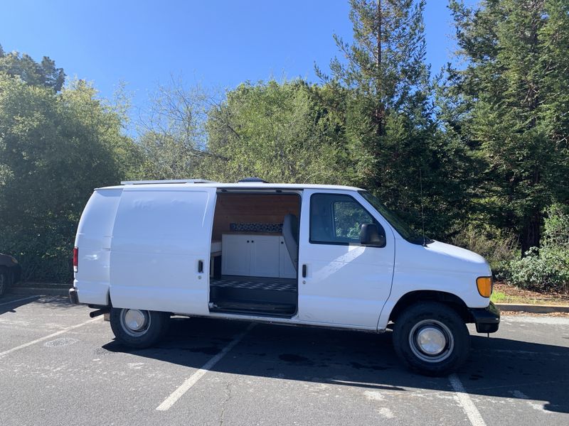 Picture 1/20 of a 2006 Ford Econoline E-250 Camper Van for sale in Palo Alto, California