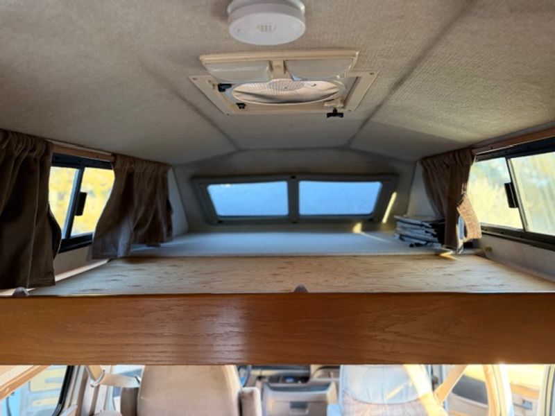 Picture 5/10 of a 1996 Ford E250 / Coachman Camper Van for sale in Glenwood Springs, Colorado