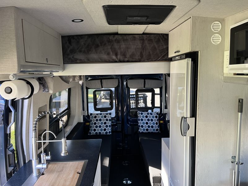 Picture 5/15 of a The Lounge - 2021 Ford Transit AWD for sale in Yorba Linda, California