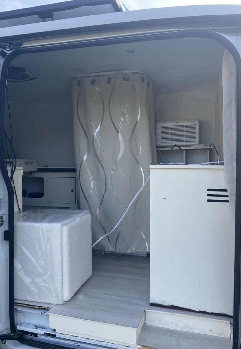 Picture 3/19 of a 2022 Ford Transit 250 AWD 640w Solar for sale in Port Saint Lucie, Florida