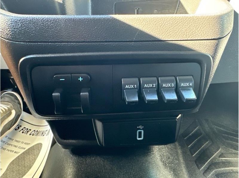 Picture 5/18 of a 2018 Ford Transit 350 Medium Roof for sale in Pittsburg, California
