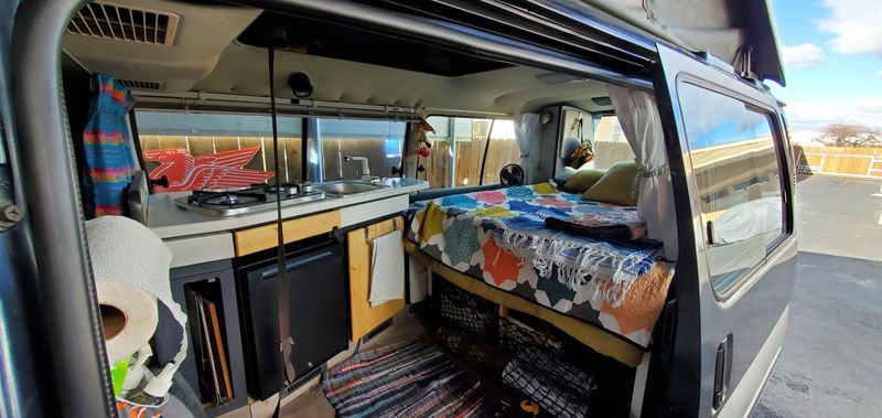 Picture 5/11 of a 1992 Toyota Hiace cruising cabin  for sale in Boise, Idaho