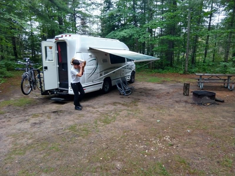 Picture 2/21 of a 2000 Dodge American Cruiser Campervan (RE 2000 X) for sale in Durham, North Carolina