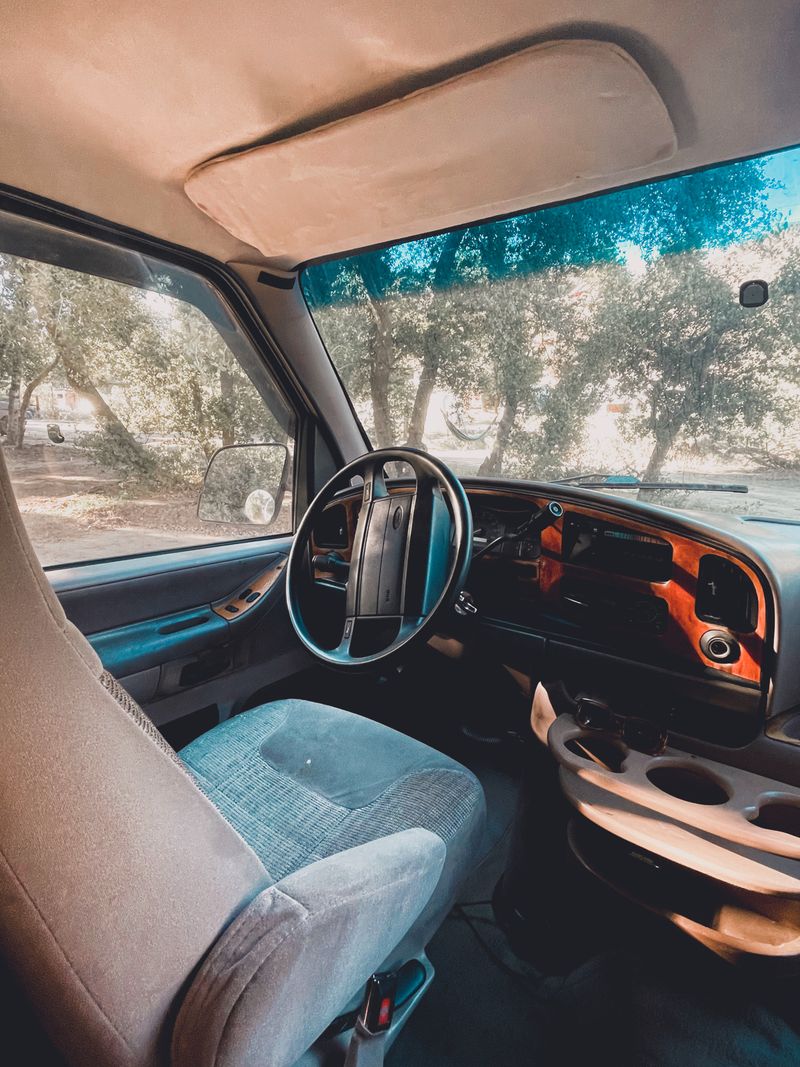 Picture 4/5 of a Converted Ford Econoline-250 1996 for sale in Los Angeles, California