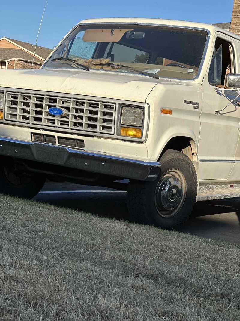 Picture 2/11 of a 1989 Ford Club Wagon XL for sale in Tulsa, Oklahoma