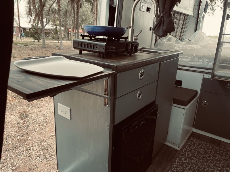 Picture 5/22 of a 2023 Ram Promaster 2500 - Off Grid Ready Campervan for sale in La Feria, Texas