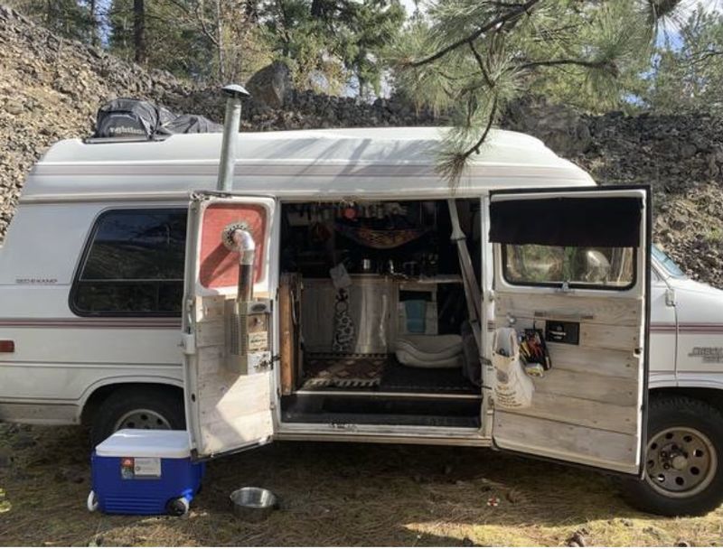 Picture 1/9 of a Live-aboard classic g20 campervan for sale in Seattle, Washington