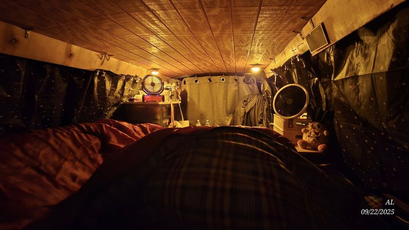 Picture 5/31 of a 2002 Chevrolet Express van 1500 for sale in Round Rock, Texas