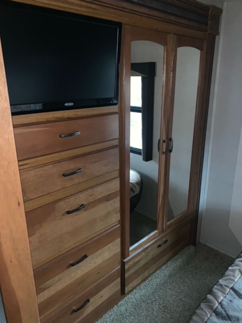 Picture 5/10 of a Jayco greyhawk 31 fs with bunk for sale in Santaquin, Utah