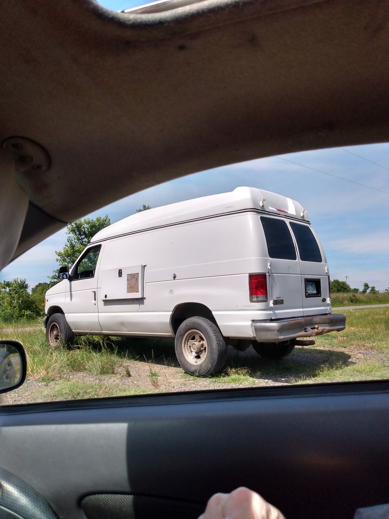 Picture 3/4 of a 2001 Ford E350 Econoline for sale in Carlisle, Arkansas