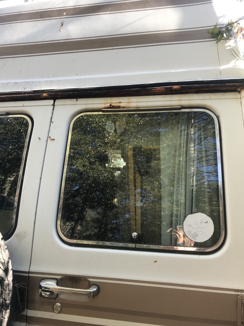 Picture 2/4 of a 1988 Ford Fiesta Econoline E-250 for sale in Mariposa, California