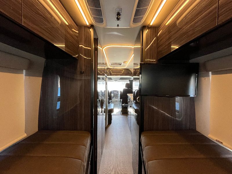 Picture 4/14 of a 2017 Winnebago Era 170A   for sale in Charleston, South Carolina