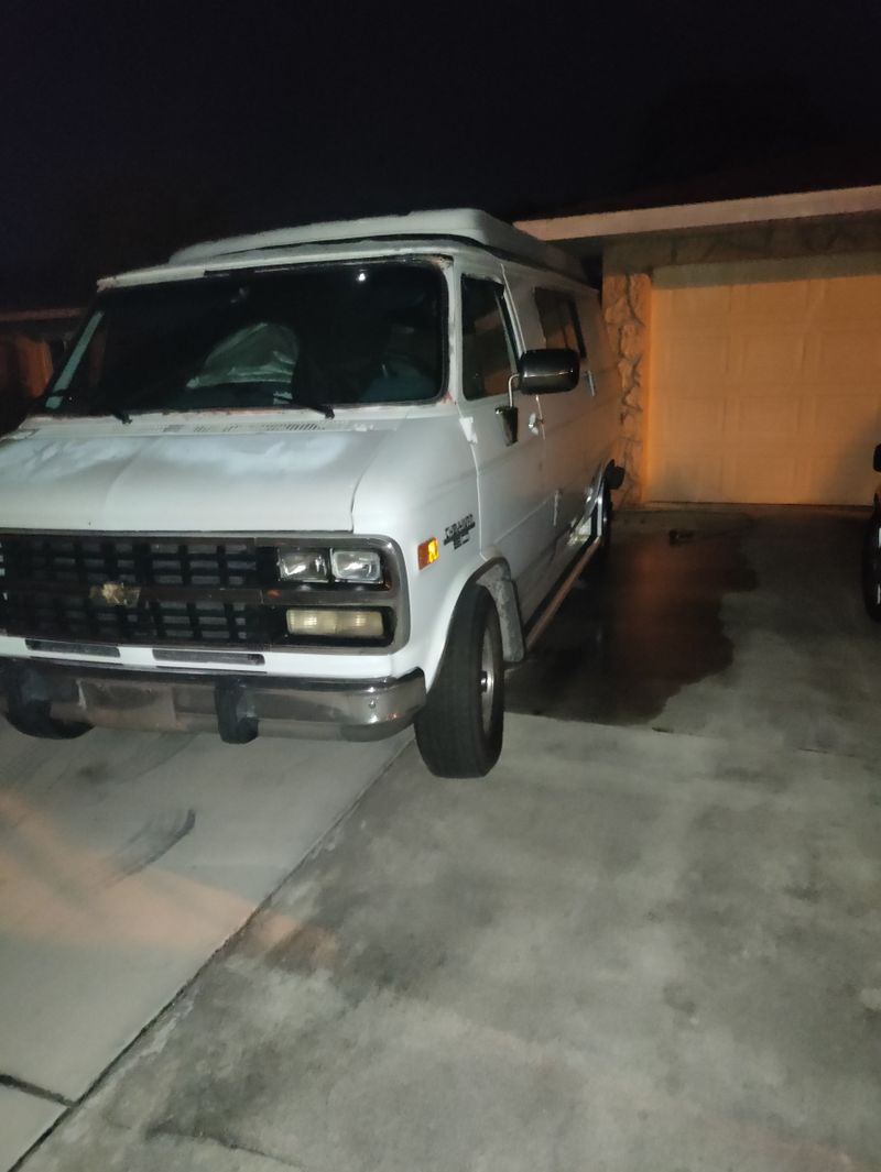 Picture 5/5 of a 1992 Chevy g 20 sportsmobile for sale in Punta Gorda, Florida
