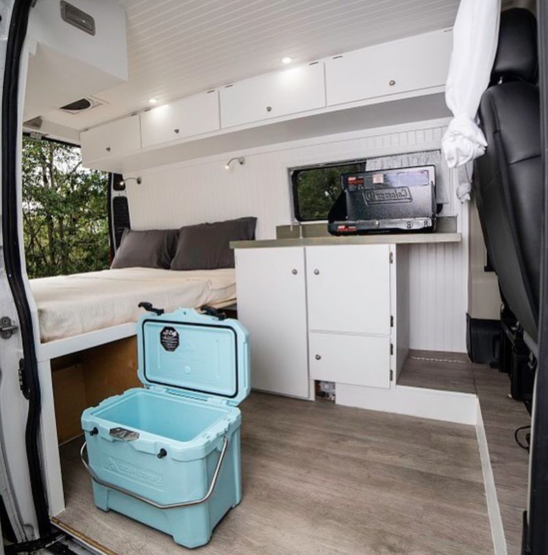 Picture 2/8 of a 2017 RAM promaster 1500 for sale in Hallandale, Florida