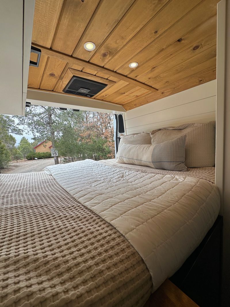 Picture 3/20 of a Professionally Converted Van for sale in Albuquerque, New Mexico