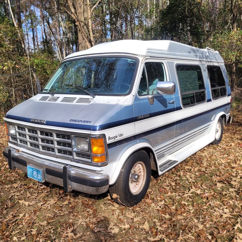 Picture 1/10 of a 1991 Dodge Ram B250 Van Dynasty for sale in Perry, Georgia