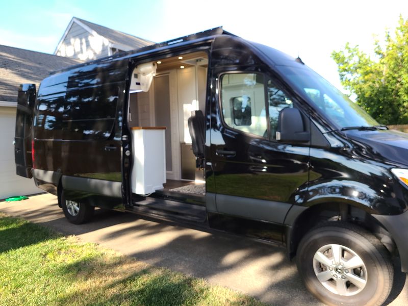 Picture 1/20 of a 2020 Mercedes Sprinter 170 4x4 for sale in Beaverton, Oregon