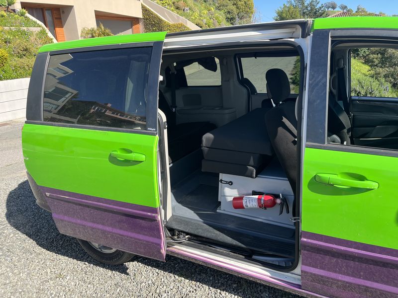 Picture 2/17 of a 2012 Dodge Grand Caravan Conversion - ex. JUCY  for sale in Richmond, California