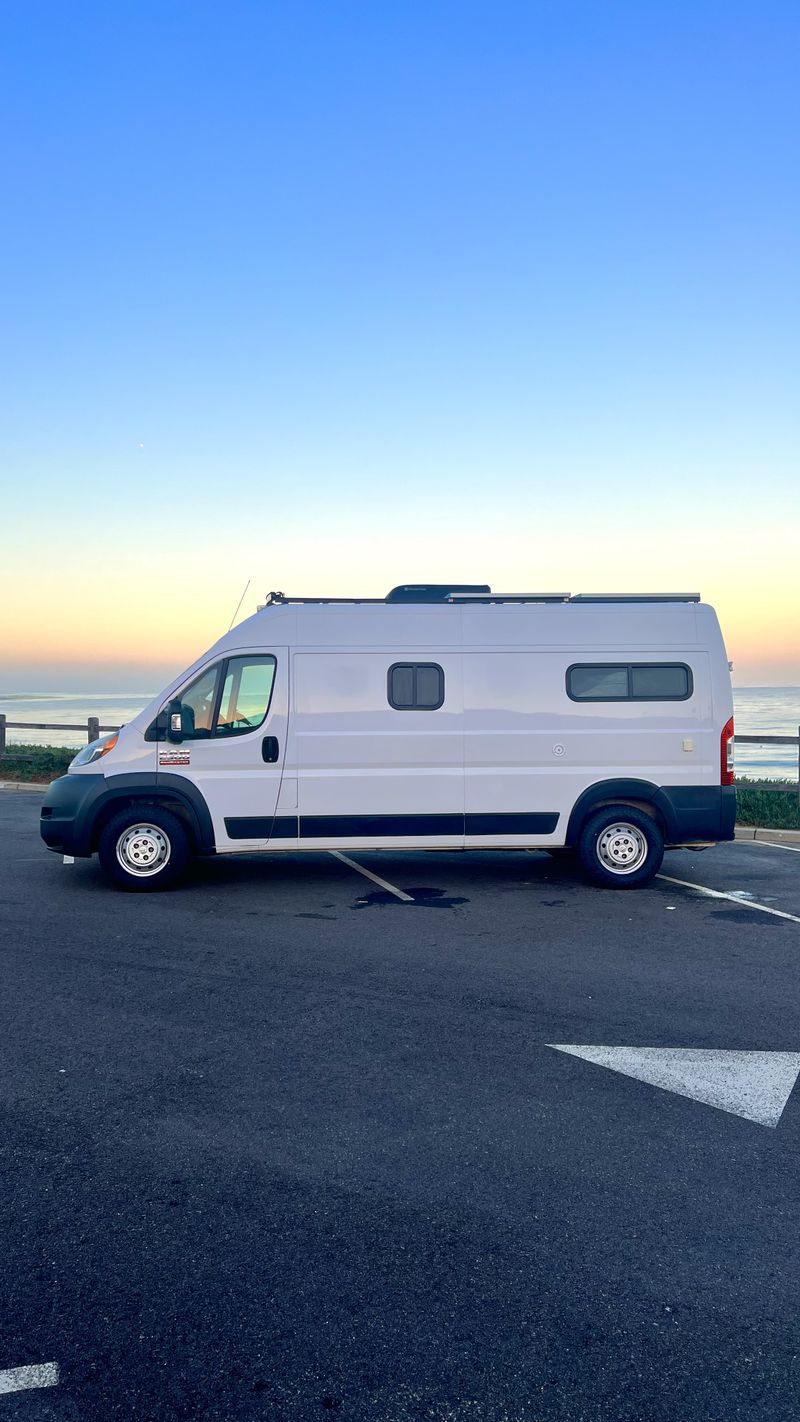 Picture 4/24 of a Ram Promaster 2500 off-grid home with AC for sale in Los Angeles, California