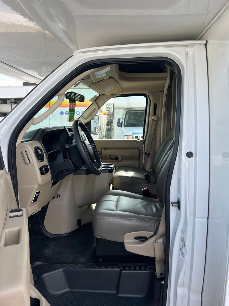 Picture 4/35 of a Ford Ford E-Series 350 cutaway 2.3 Mjet 130cv L3H2 for sale in Miami, Arizona