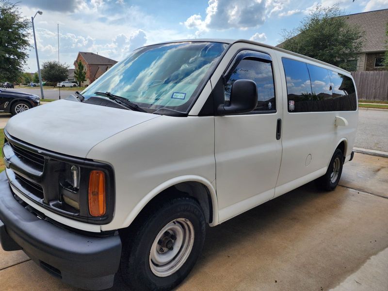 Picture 4/27 of a 2002 Chevrolet Express van 1500 for sale in Round Rock, Texas