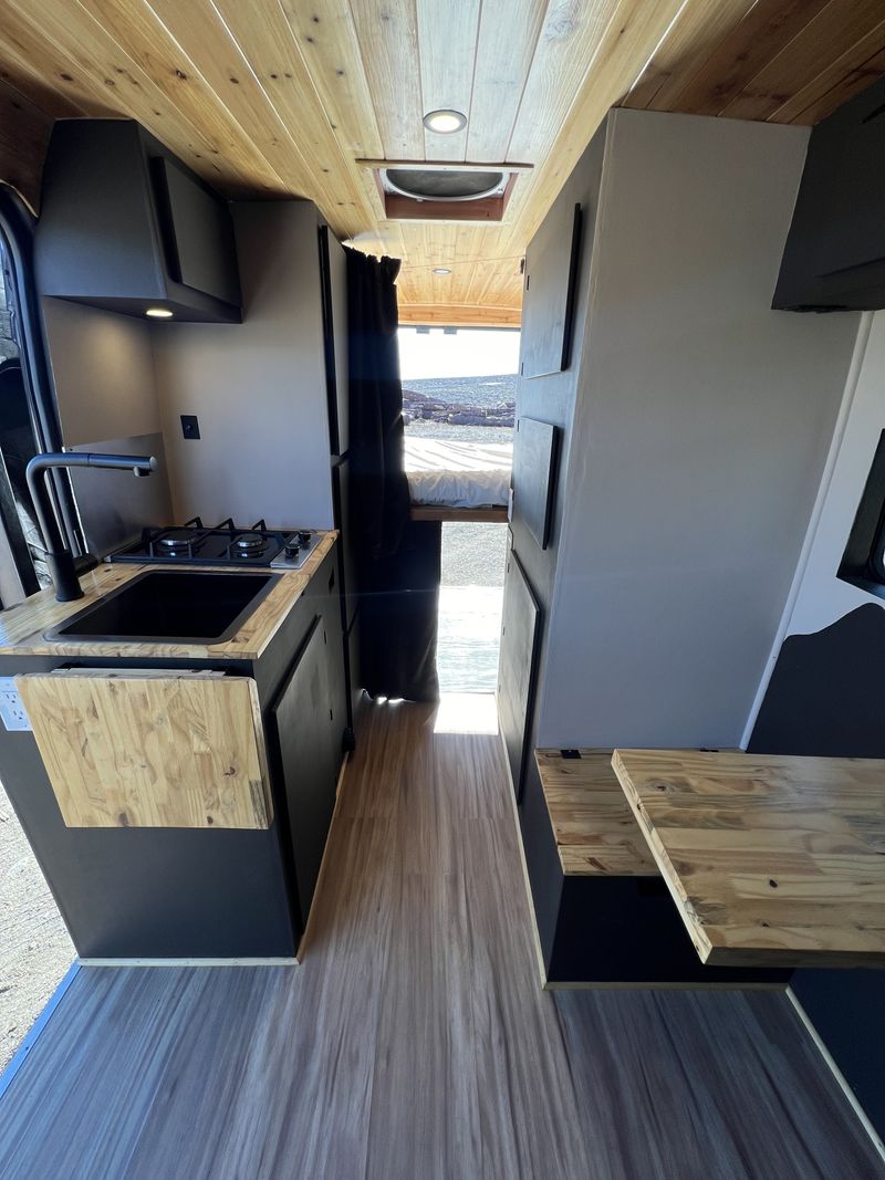 Picture 2/10 of a 2018 ram pro master 2500 high roof for sale in Mammoth Lakes, California