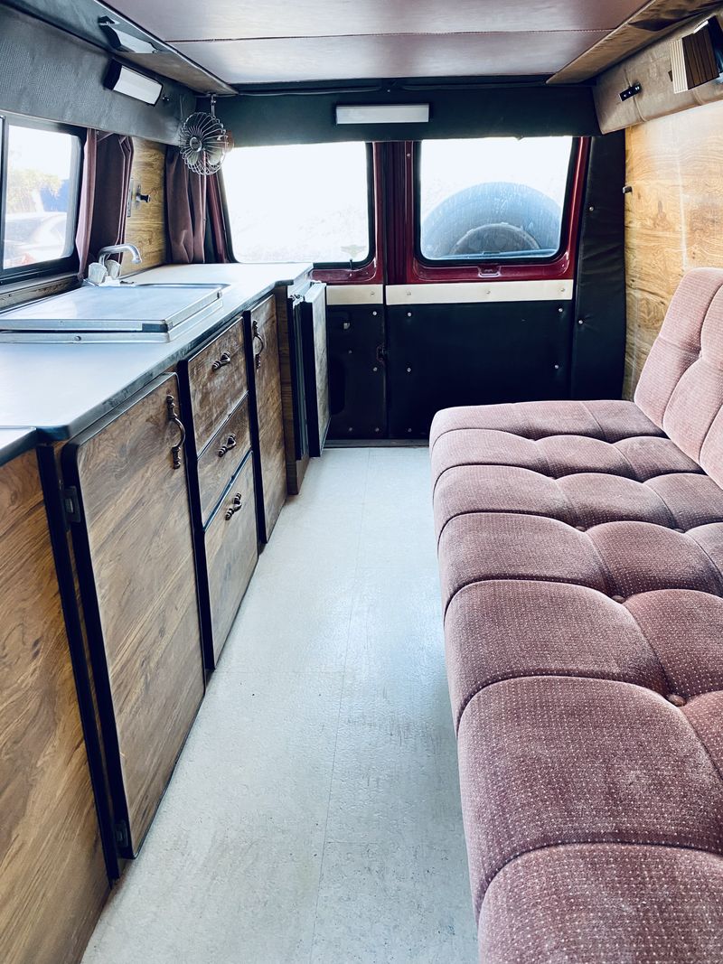 Picture 2/33 of a 1988 Ford E150 Pop-up Sportmobile for sale in Truth Or Consequences, New Mexico