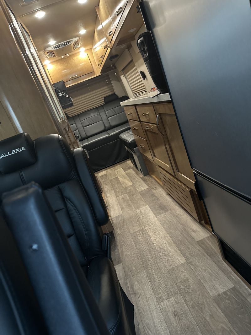 Picture 2/33 of a 2021 Coachmen Galleria for sale in Attleboro, Massachusetts