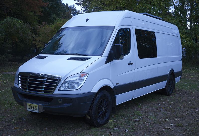 Picture 3/31 of a 2012 Freightliner Sprinter Custom Camper Van for sale in Pequannock, New Jersey