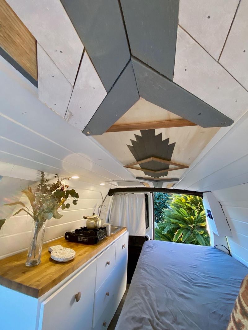 Picture 4/10 of a 3500 CHEVROLET SAVANNA  - Outdoor Shower + toilet  for sale in Long Beach, California