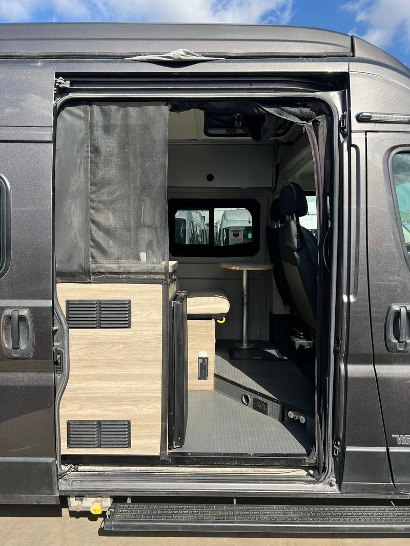 Picture 2/31 of a 2023 Winnebago Solis 59PX for sale in Los Angeles, California
