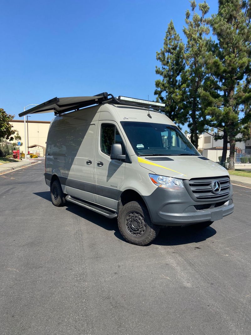 Picture 1/26 of a Mercedes Sprinter High Roof 2500 4x4 2022 Mod. 800A for sale in Montclair, California