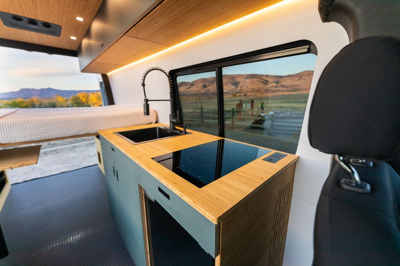 Picture 4/11 of a 2024 Geotrek Albatross AWD - Mercedes Sprinter 144 for sale in Boulder, Colorado