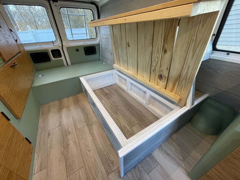 Picture 5/15 of a 2012 Ford E-350 Campervan for sale in Wanaque, New Jersey
