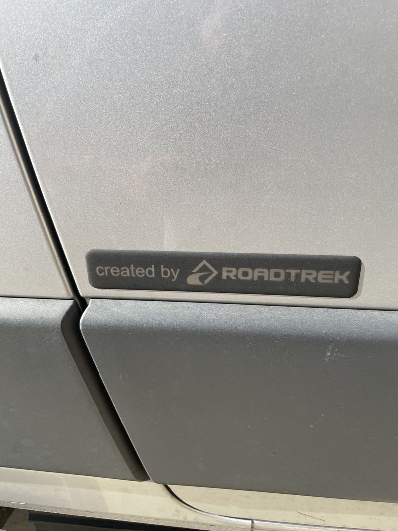Picture 6/10 of a 2018 Roadtrek  Simplicity SRT SRT for sale in Cathedral City, California
