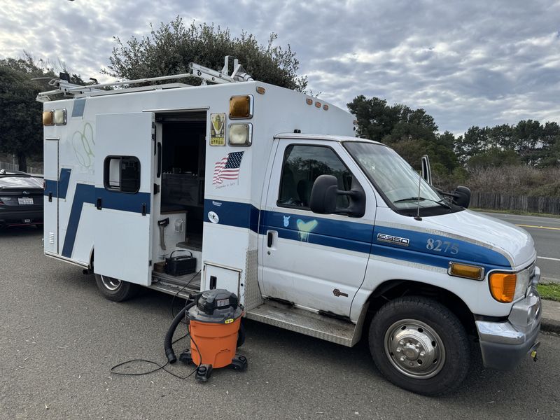 Picture 2/14 of a 2006 Ford E350 Ambulance Camper for sale in Mendocino, California