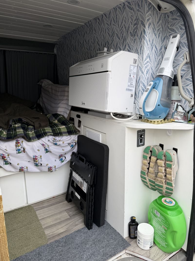 Picture 2/5 of a 2001 Volkswagen Eurovan for sale in Plano, Texas