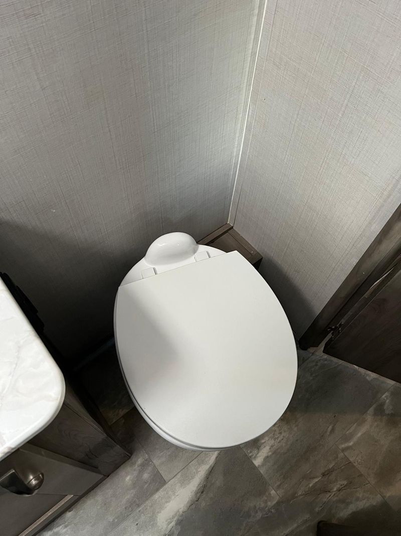 Picture 5/30 of a Chevrolet Conquest LE 6237 • Fully Equipped • Self-Contained for sale in Union City, California