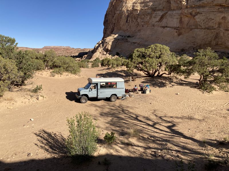 Picture 5/12 of a 1985 Ford E350/Skoolie 4x4 for sale in Salt Lake City, Utah