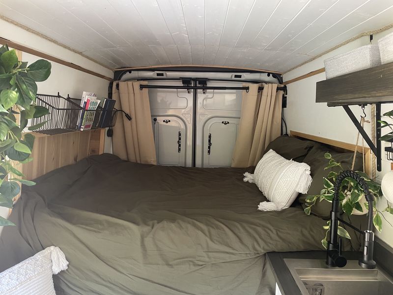 Picture 4/20 of a Ford Transit 250 - Stealth Camper Van  for sale in Seattle, Washington
