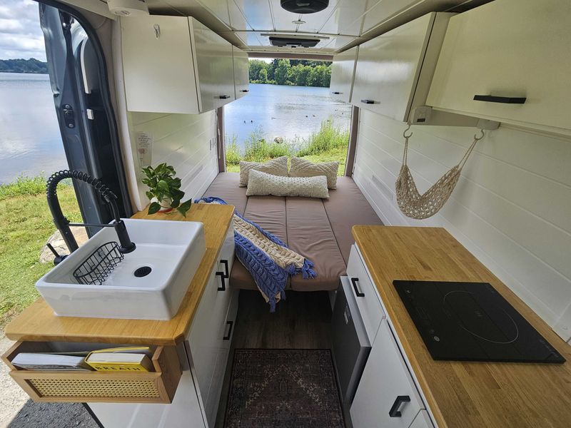 Picture 4/19 of a 2021 Sprinter High Roof for sale in New Britain, Connecticut