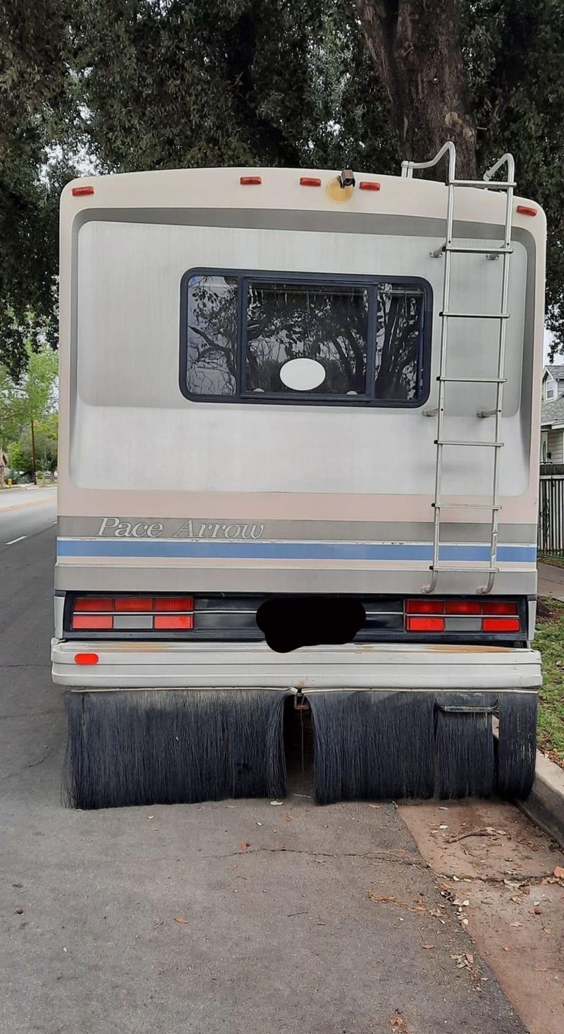 Picture 3/29 of a 1990 Pace Arrow for sale in San Bernardino, California