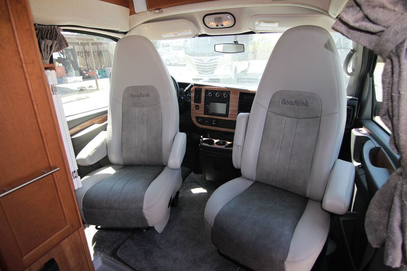 Picture 3/22 of a 2014 Roadtrek 170  for sale in El Cajon, California