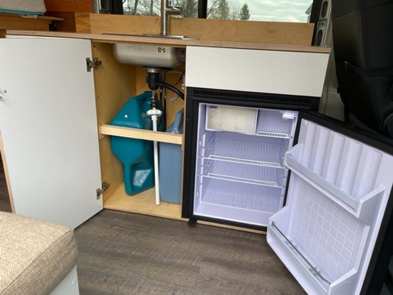 Picture 6/8 of a 2019 Ram Promaster 2500 High Roof 159 in wb for sale in Pittsburgh, Pennsylvania