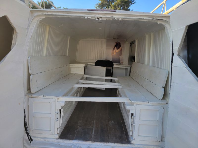 Picture 1/9 of a Ford ecoline 2000 for sale in Temecula, California