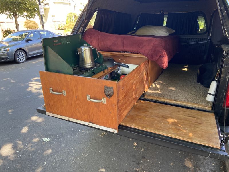 Picture 1/26 of a 2006 Ford F-150 Camper Truck for sale in Fairview, Oregon